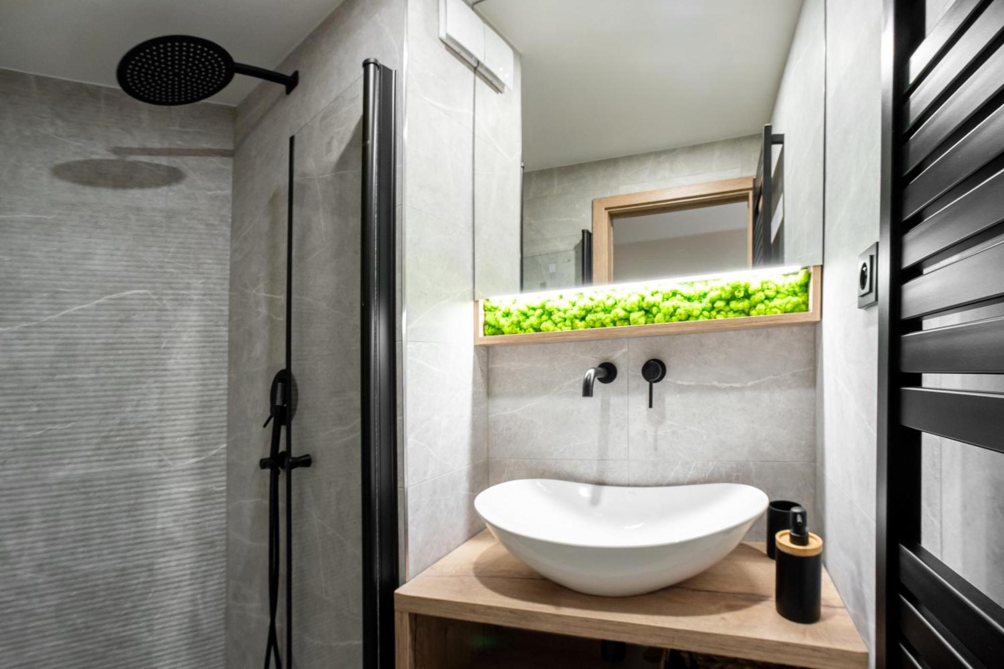 אולומוץ White Wolf Boutique Apartments מראה חיצוני תמונה
