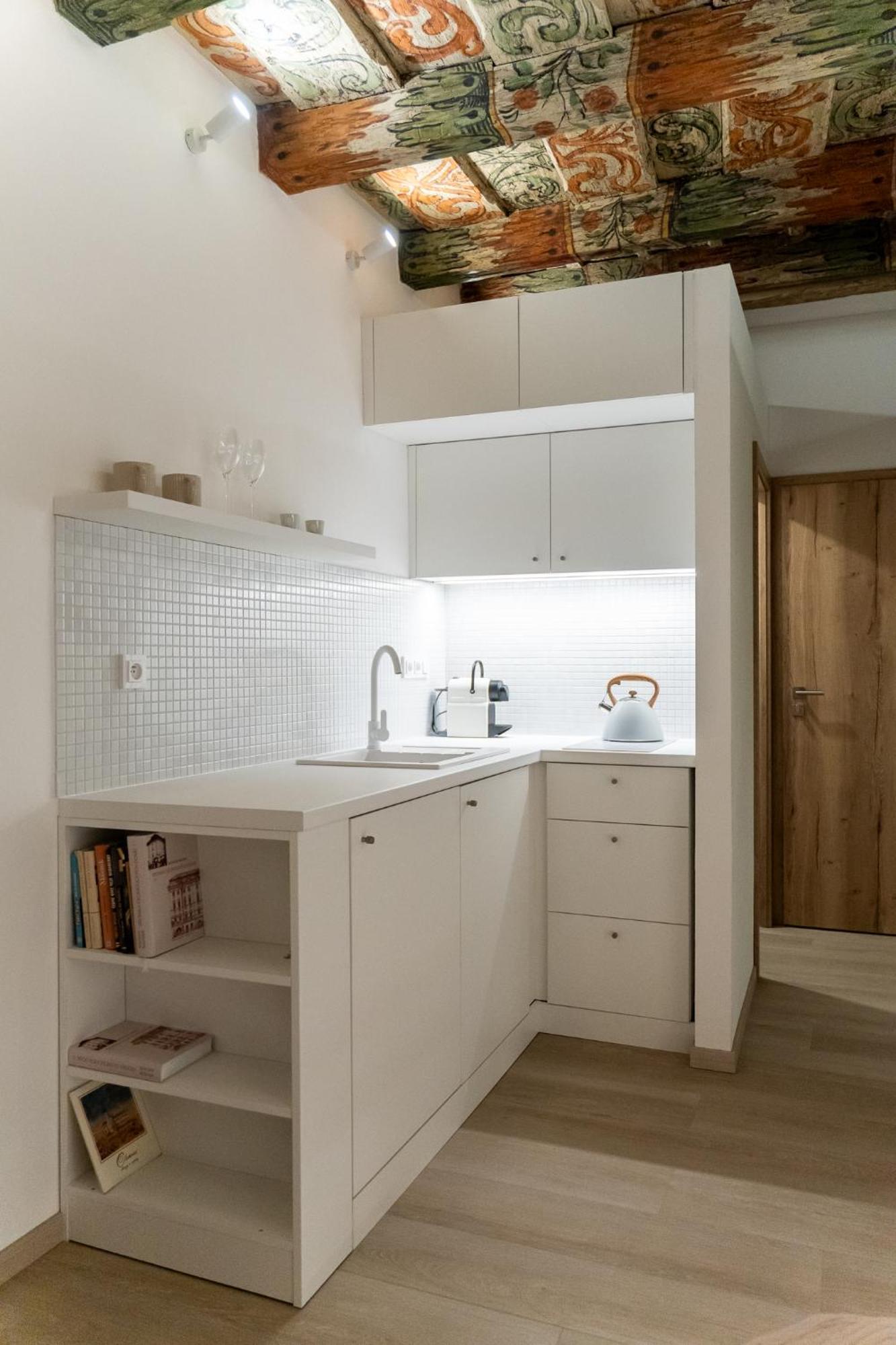 אולומוץ White Wolf Boutique Apartments מראה חיצוני תמונה